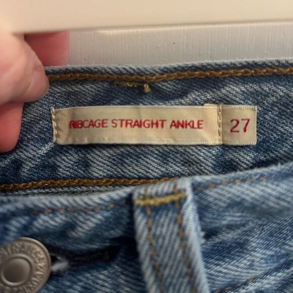 Levi's High Waist Ribcage Straight Ankle Jeans - Picture 4 of 6